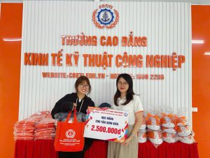Tuyển Sinh Cao Đẳng Logistics Online 2026